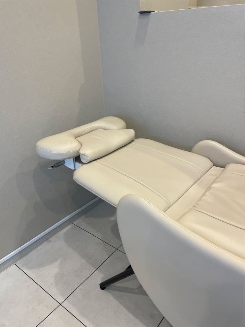 【タカラベルモント製　アイラッシュリクライニングチェアリーチェ】美品