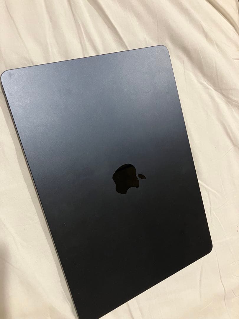 Apple MacBook Air M2 (2022) 本体