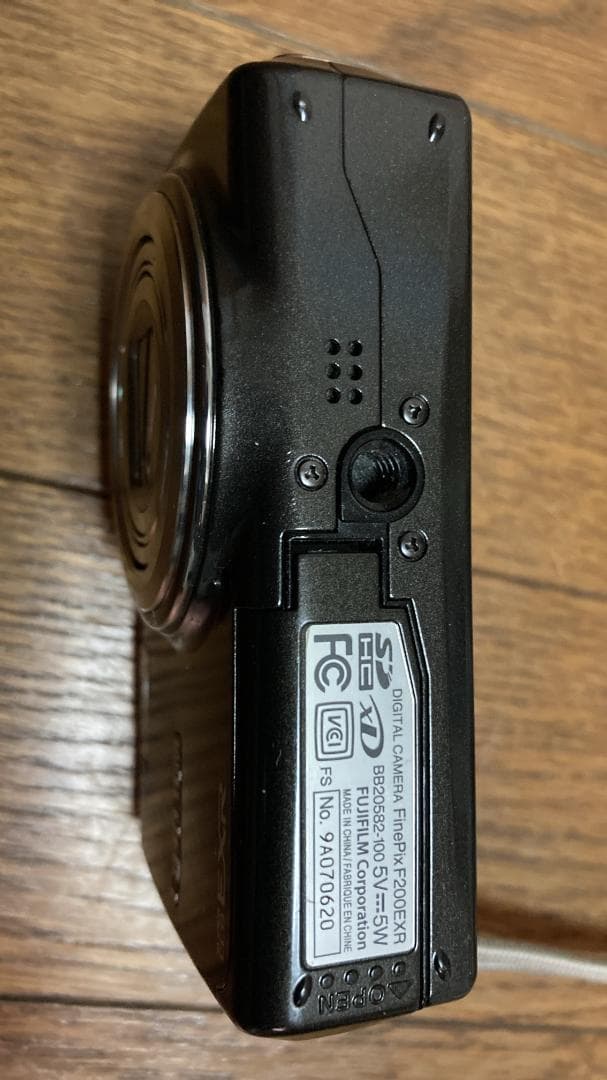 コンパクトデジタルカメラ FinePix F200EXR 黒 ※訳あり