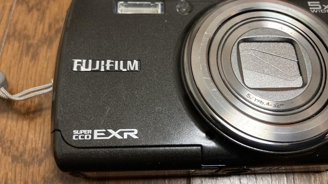 コンパクトデジタルカメラ FinePix F200EXR 黒 ※訳あり