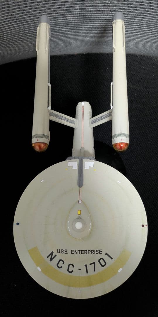 スタートレック　NCC-1701 エンタープライズ　TOS版とパイロット版