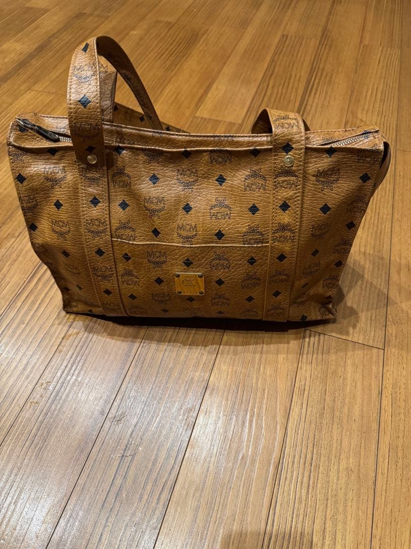 MCM ブラウン ショルダーバッグ K7829
