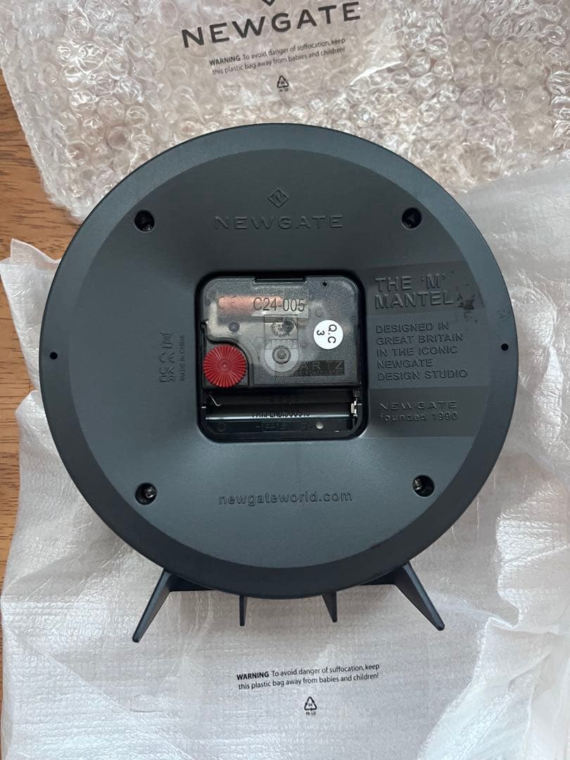 NEWGATE M Mantel 置時計 ホワイト/ブラック