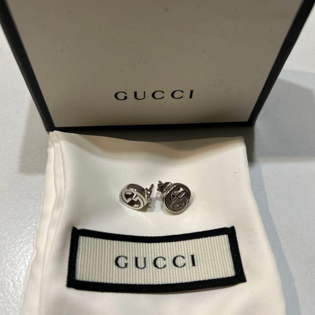 GUCCI シルバー スタッドピアス