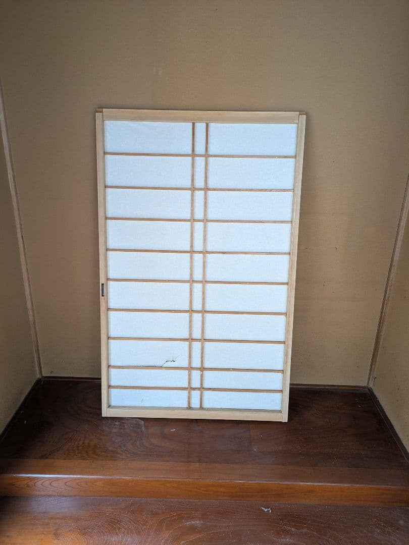 標準障子枠4枚と窓用障子枠2枚