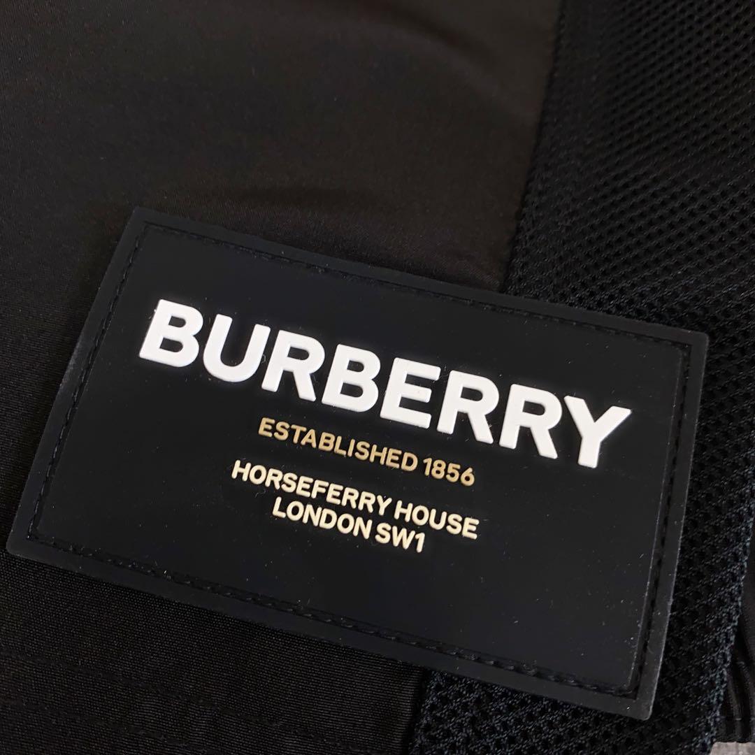ラスト１【新品】BURBERRY 大人も着られる ロゴ メンズ 水着 ブラック