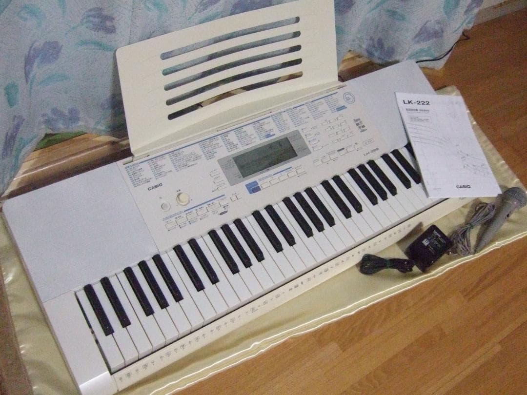 CASIO LK-222 電子ピアノ・キーボード ルーチェ 光ナビ 袋付き
