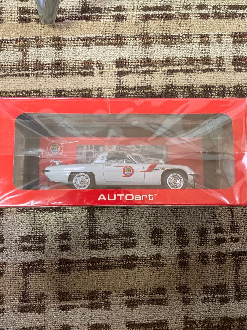 オートアート 1/18 ウルトラマン MAT車両 モデルカー　模型