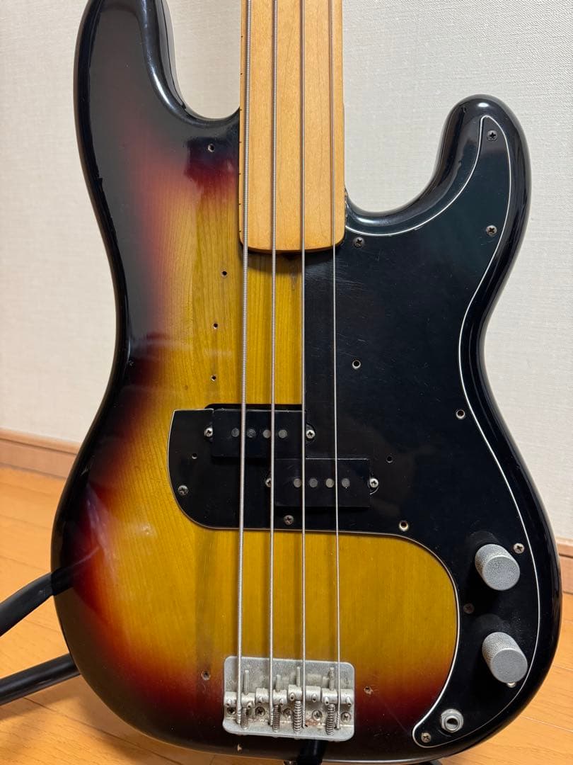 Tokai Hard Puncher フレットレス ベース Mod