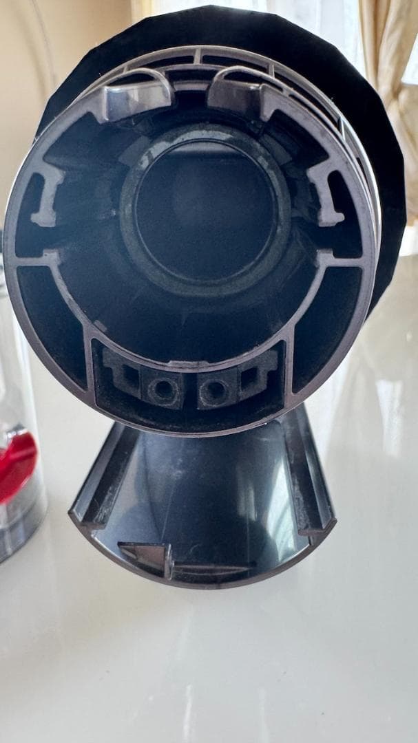 dyson ハンディ掃除機 V10 SV12本体とクリアビン（バッテリーおまけ）