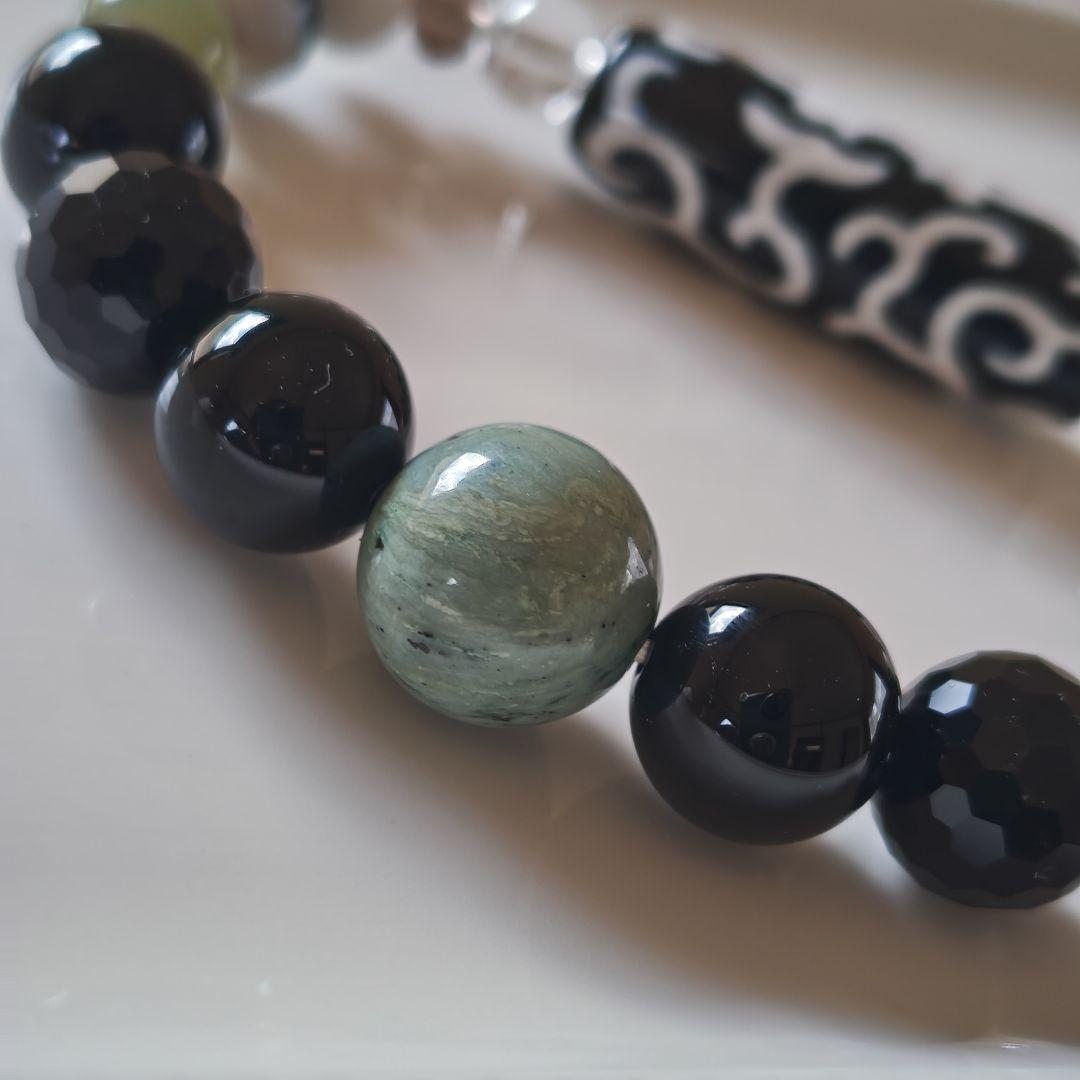 新作♡如意蓮花天珠、日高翡翠、水晶白蛇彫り、モリオン、和田玉、天然ホワイトオニキ