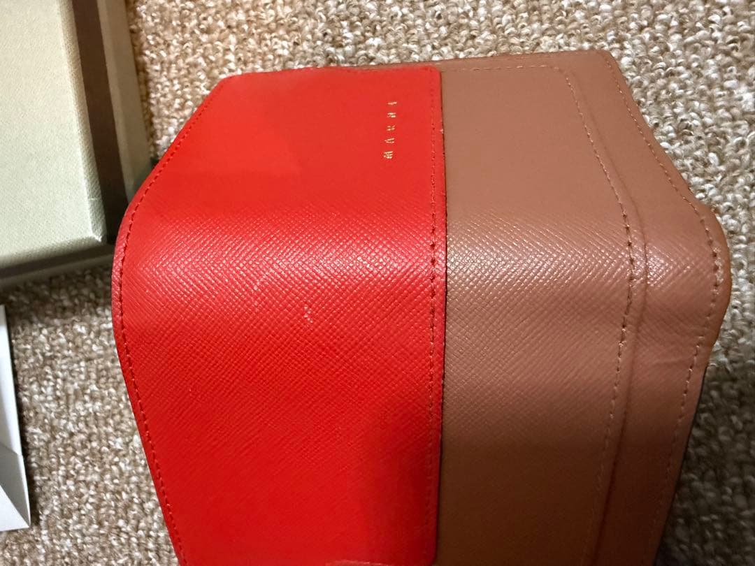 MARNI 二つ折り財布 レッド/ベージュ