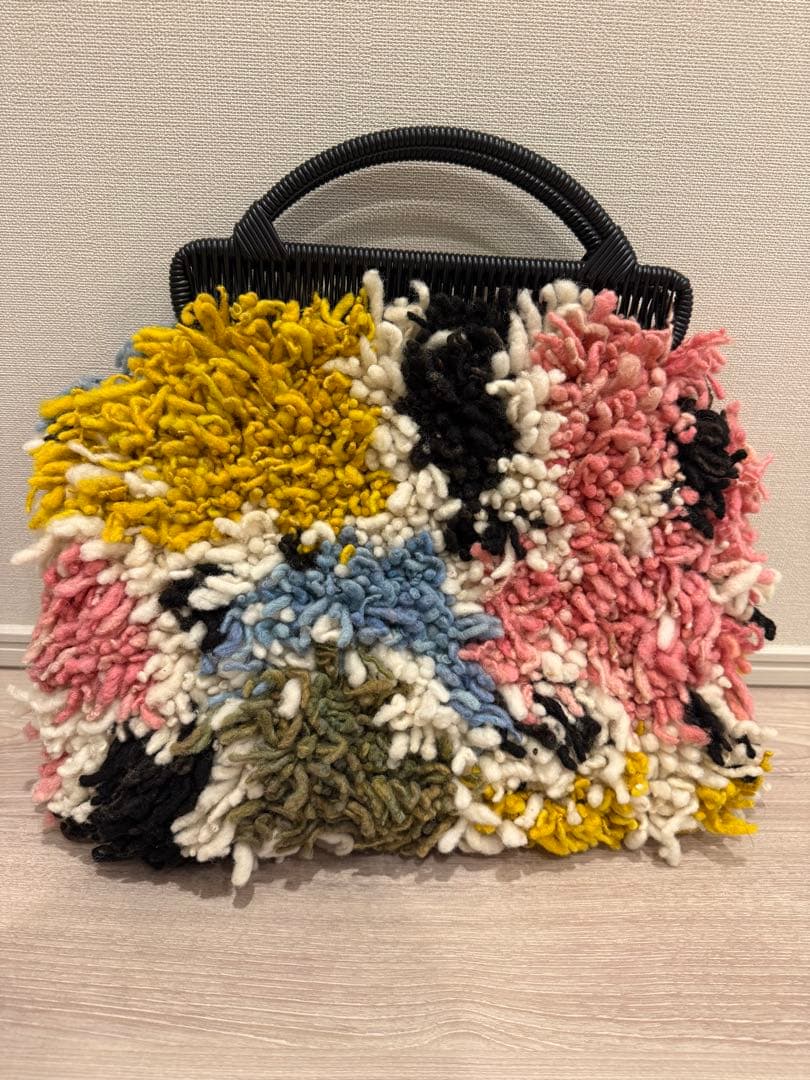 【ほぼ新品】マルニマーケット ウーリークロシェバッグ　袋あり　marni