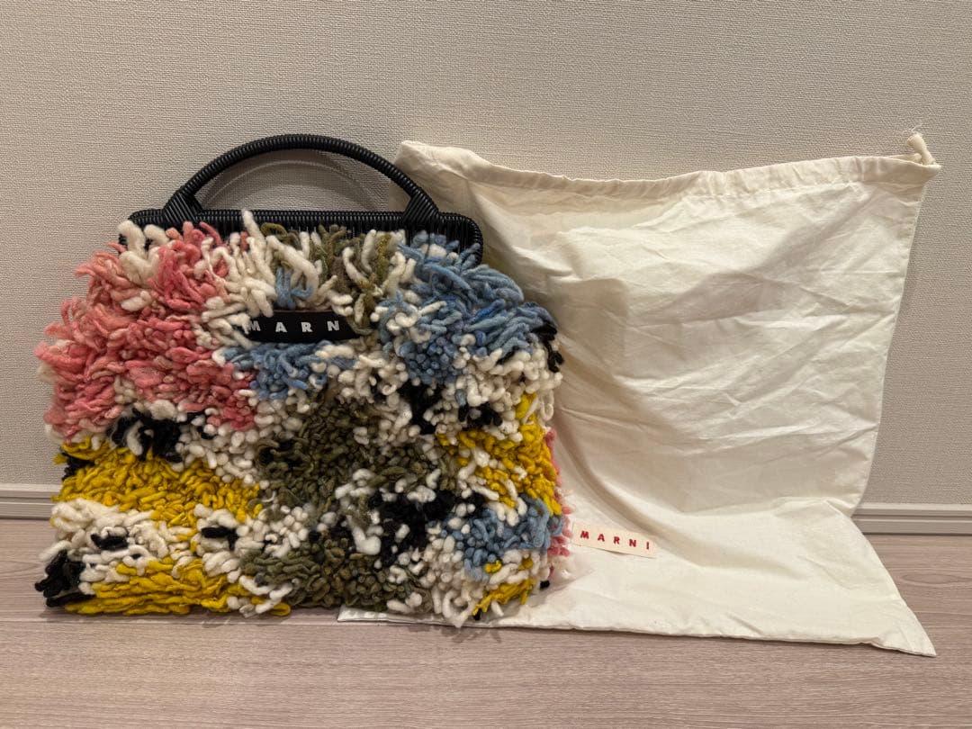 【ほぼ新品】マルニマーケット ウーリークロシェバッグ　袋あり　marni