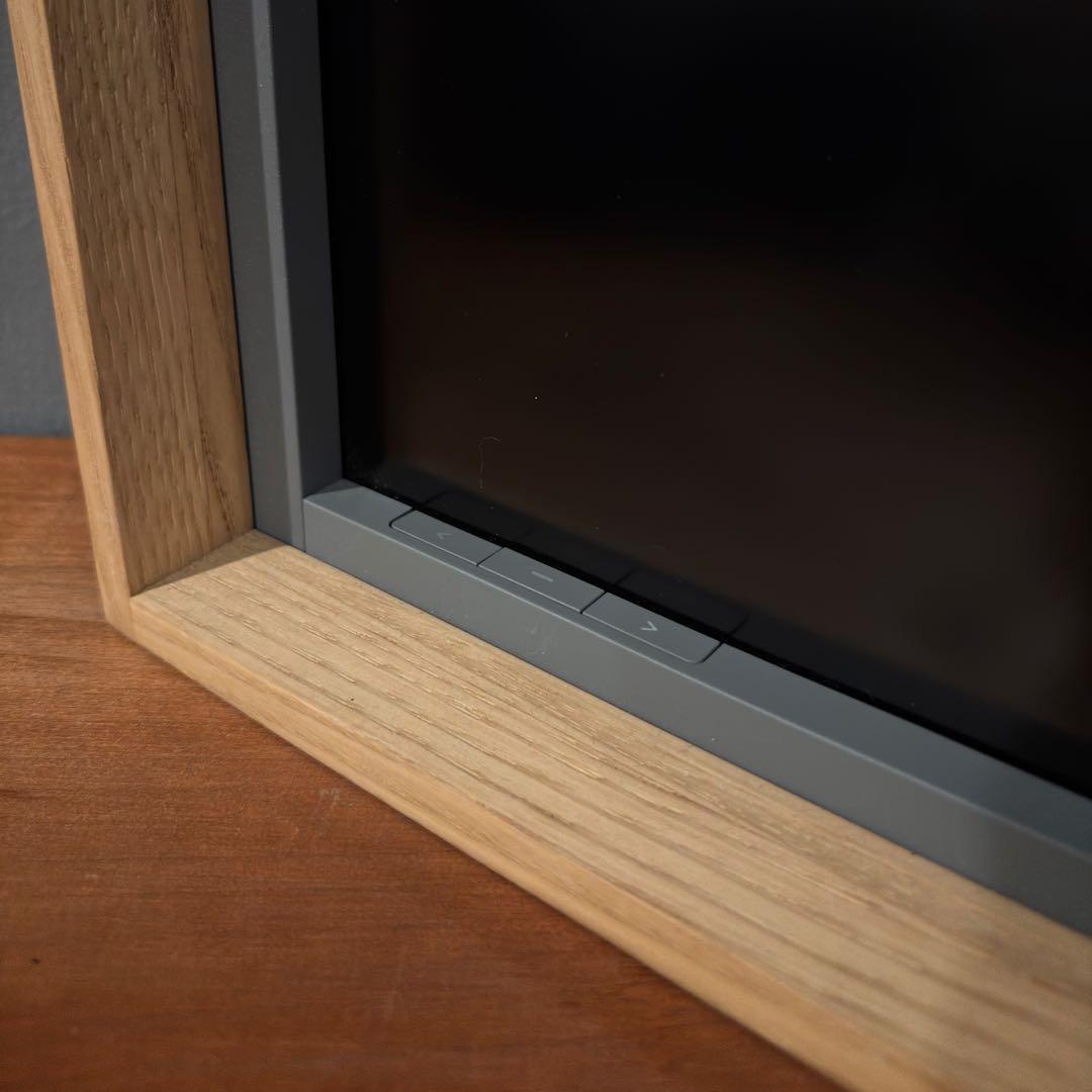 Atmoph window 2 カリモク木製フレーム