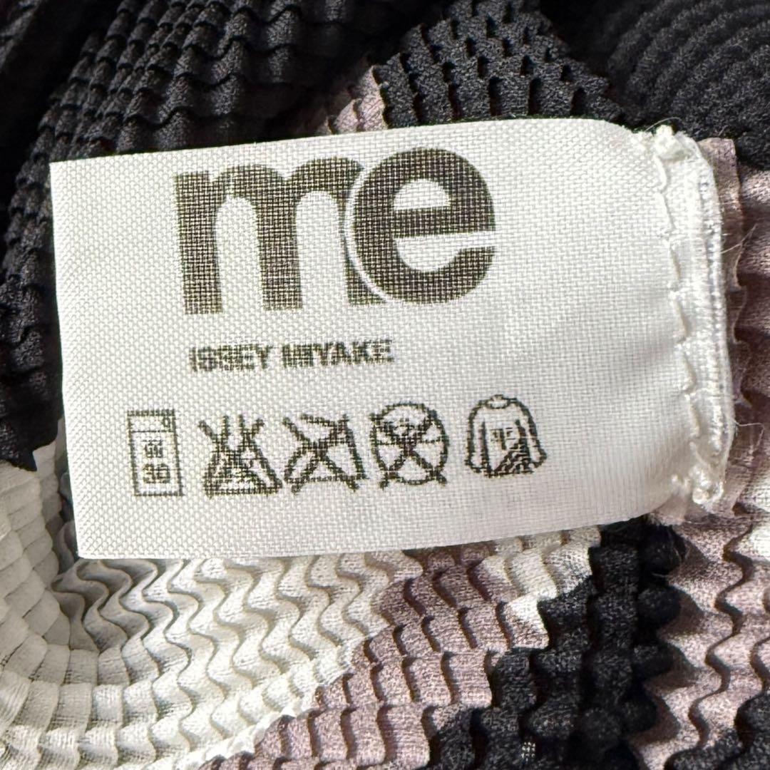 876 ミーイッセイミヤケ ノースリーブ タートルネック 総柄