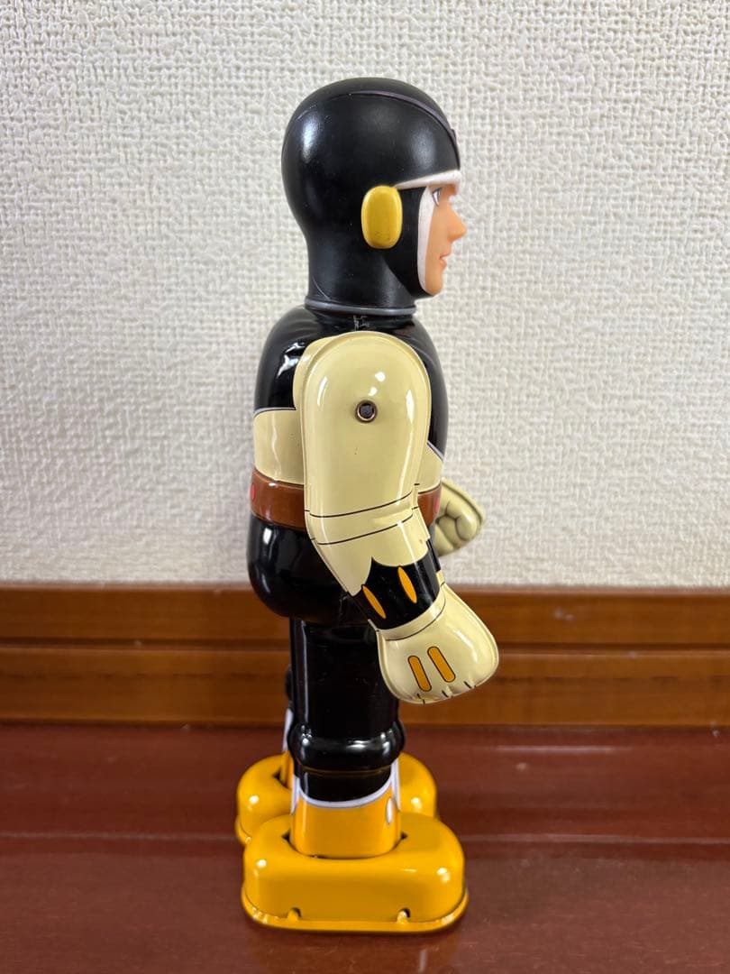 8マン　フィギュア