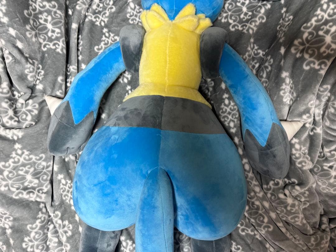 等身大ルカリオ ぬいぐるみ ポケモンセンター
