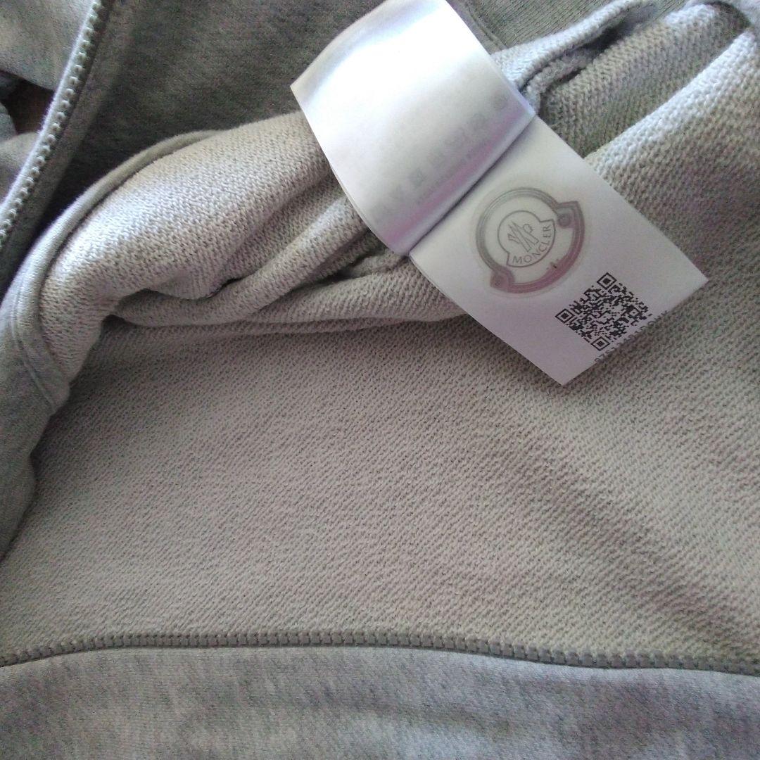MONCLERスウェットジャンパー美品専用です。