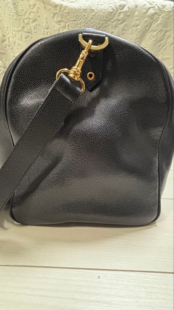 CHANEL ブラックレザーボストンバッグ