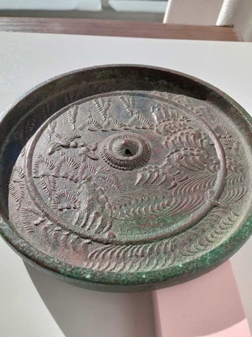 和鏡（古鏡）　松藤双鳥鏡　鎌倉時代末〜室町時代初期