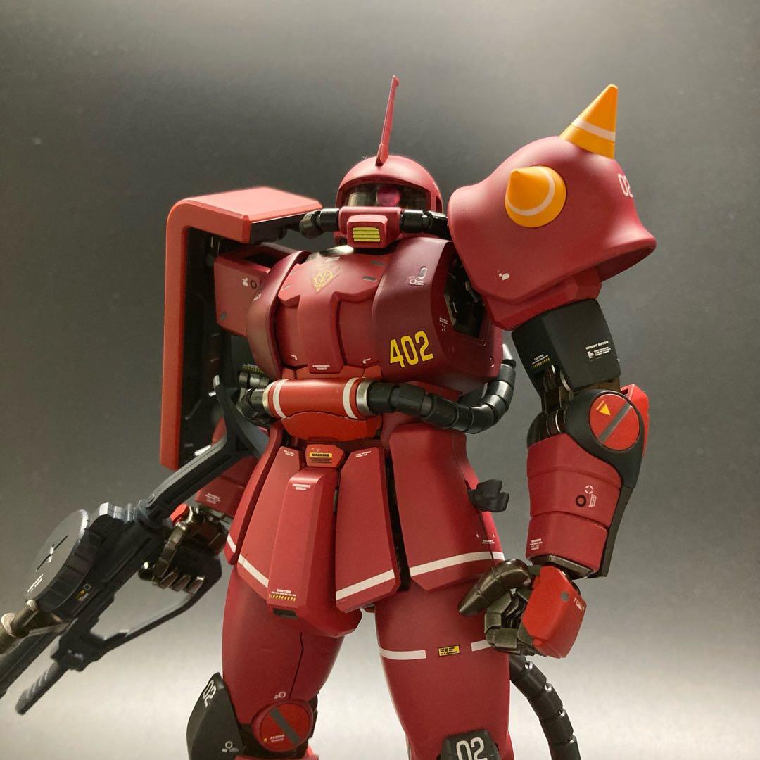 MG ザクⅡ ジョニーライデン専用機　塗装済み完成品ガンプラ