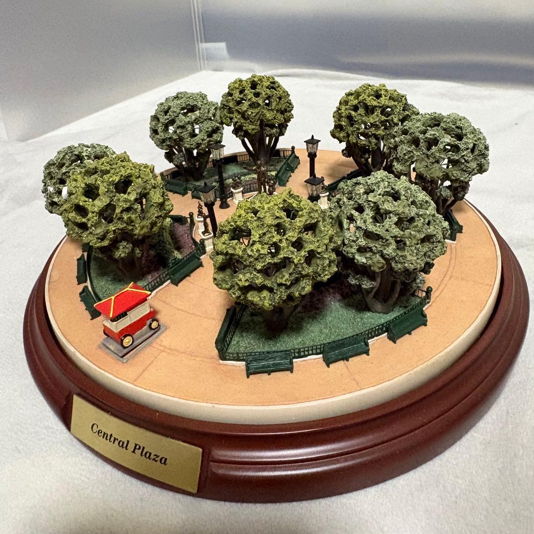 オルショウスキー ディズニー セントラルプラザ ライトアップフィギュア ジオラマ