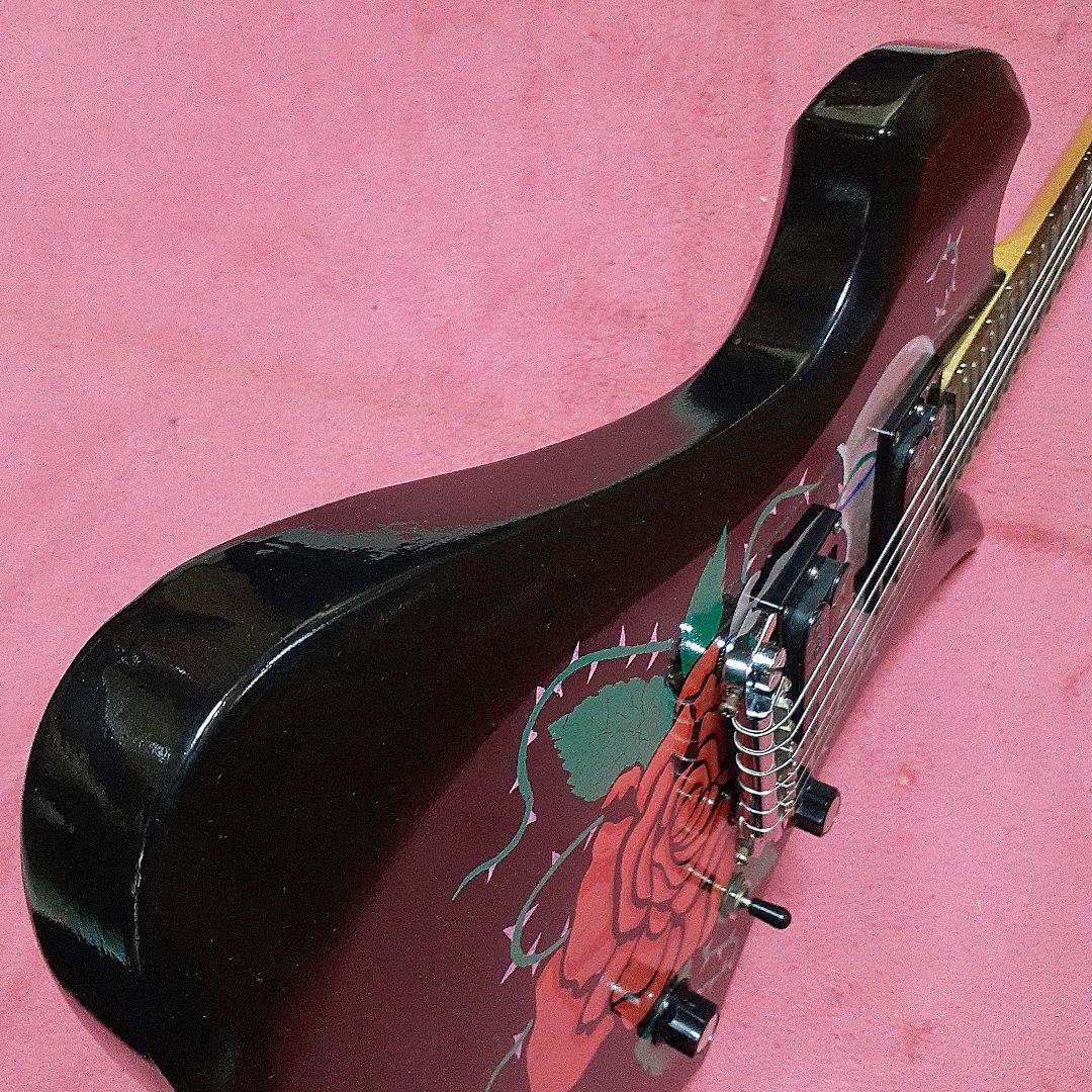 【良・美品】薔薇髑髏ペイント・hideモデル。モッキンバードエレキギター。
