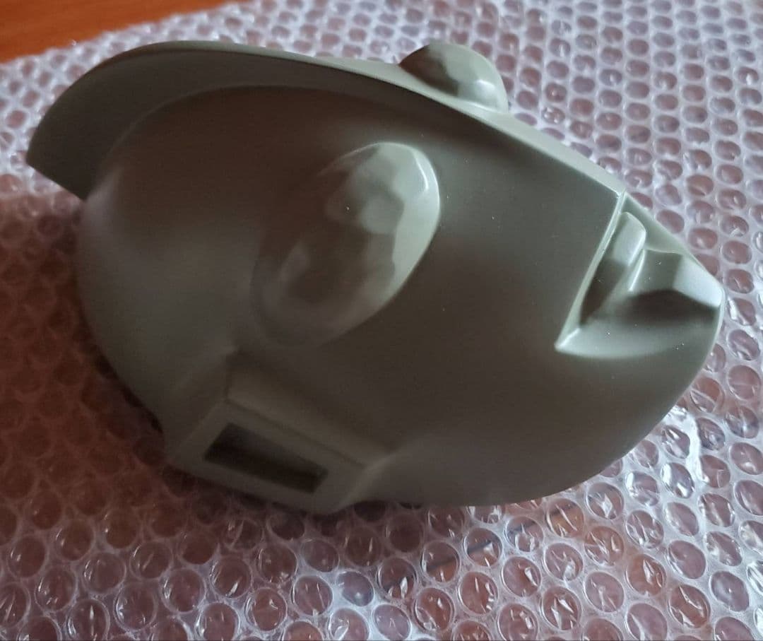 s*3様 M1号　ウルトラマン　1/2 マスク　グレーカラー　サイン入りベース付