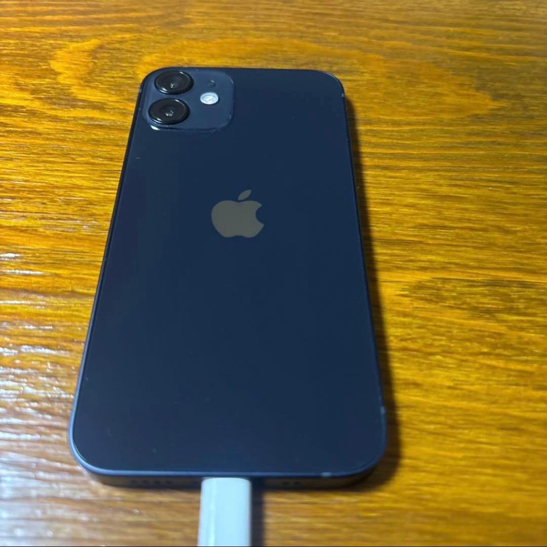 極美品　AppleiPhone12 mini 64GB 箱、ケーブルあり