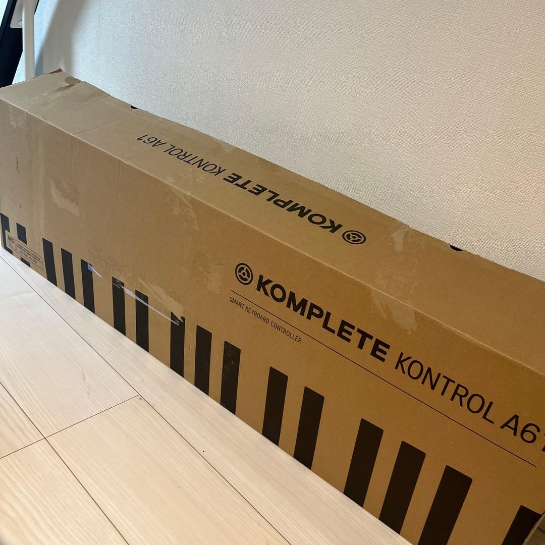 DTM・DAW NATIVE INSTRUMENTS KOMPLETE KONTROL A61