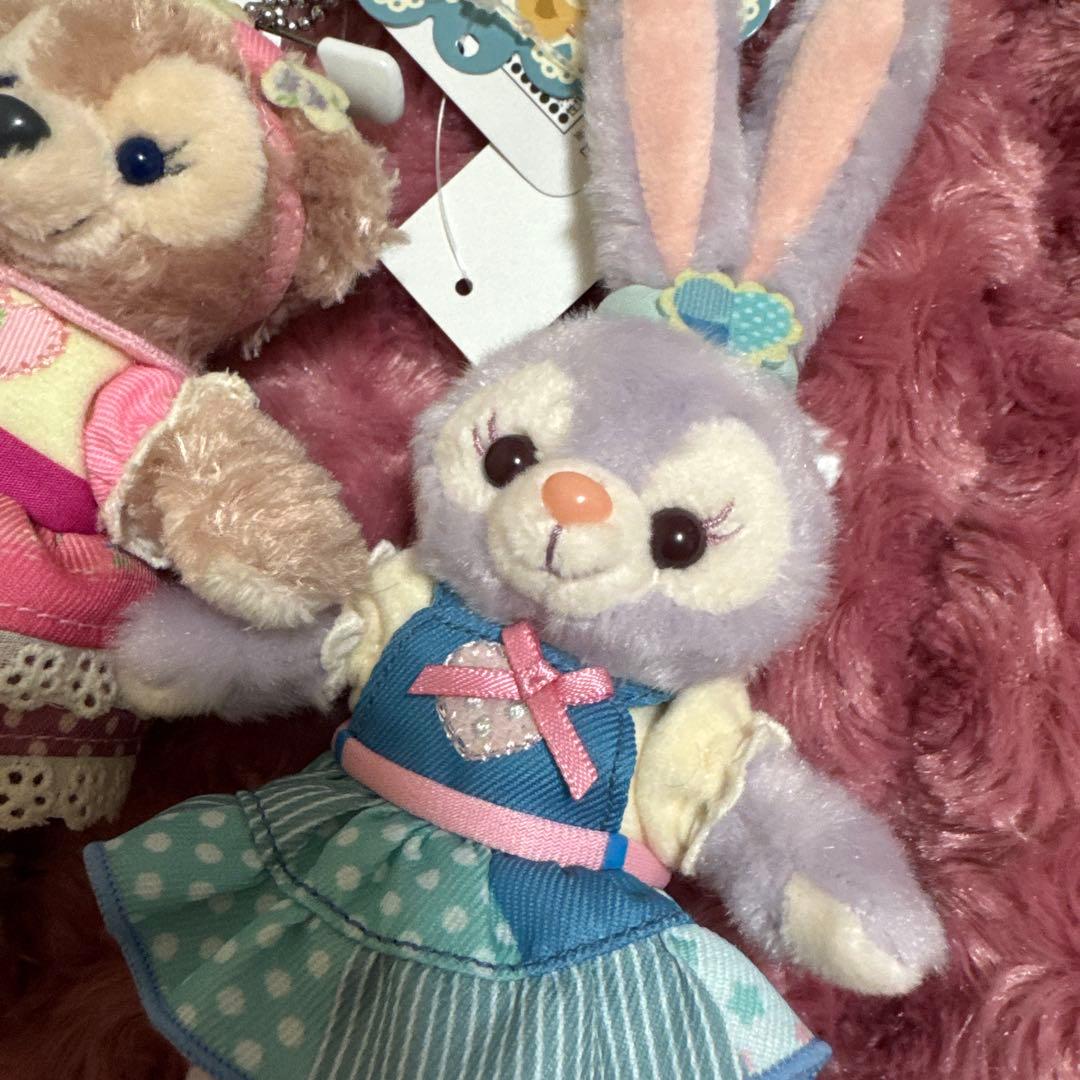 【新品未使用】ディズニーダッフィー ハートウォーミングデイズ ぬいぐるみバッジ