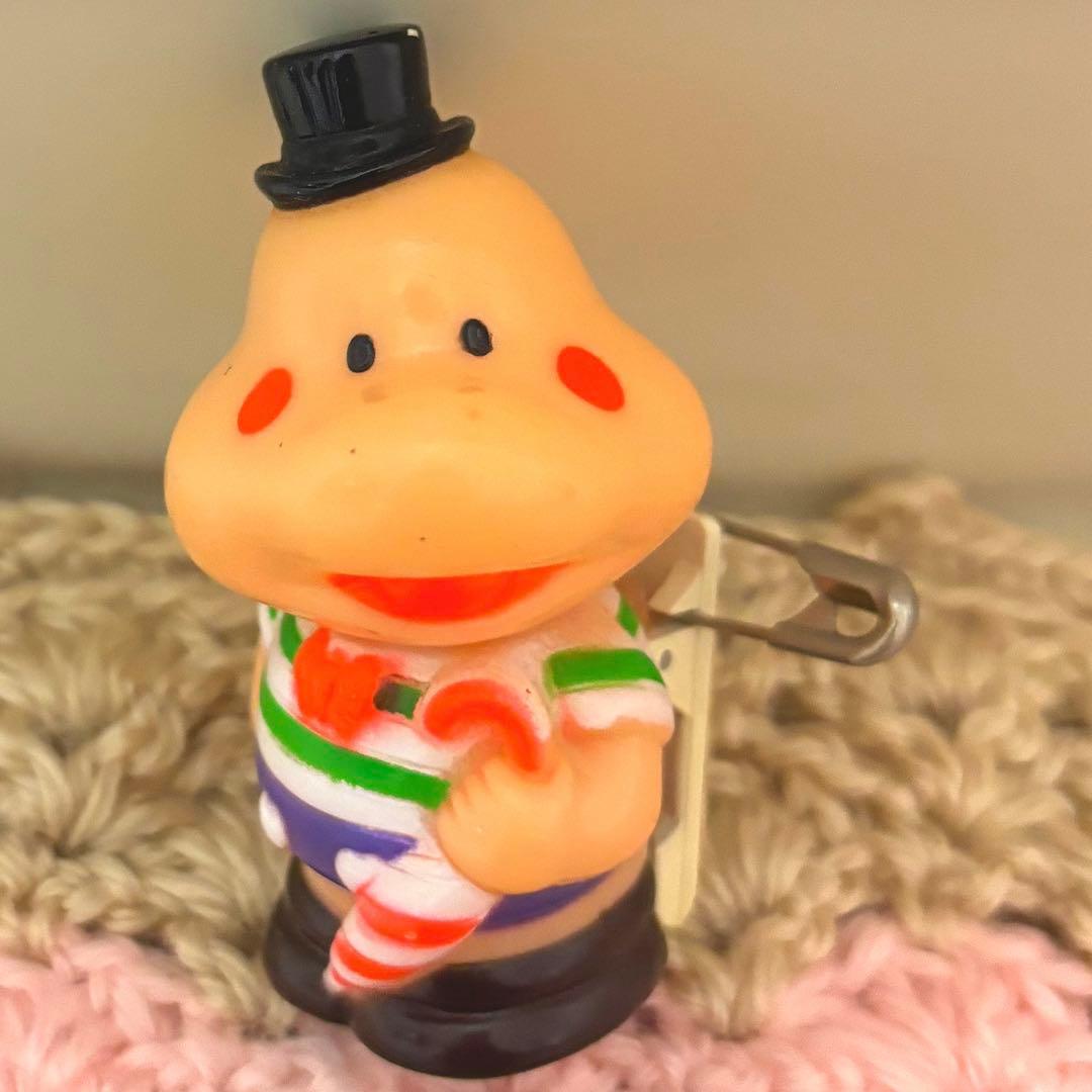 パラソルヘンべえ　未使用品　ソフビ　ブローチ　1989年