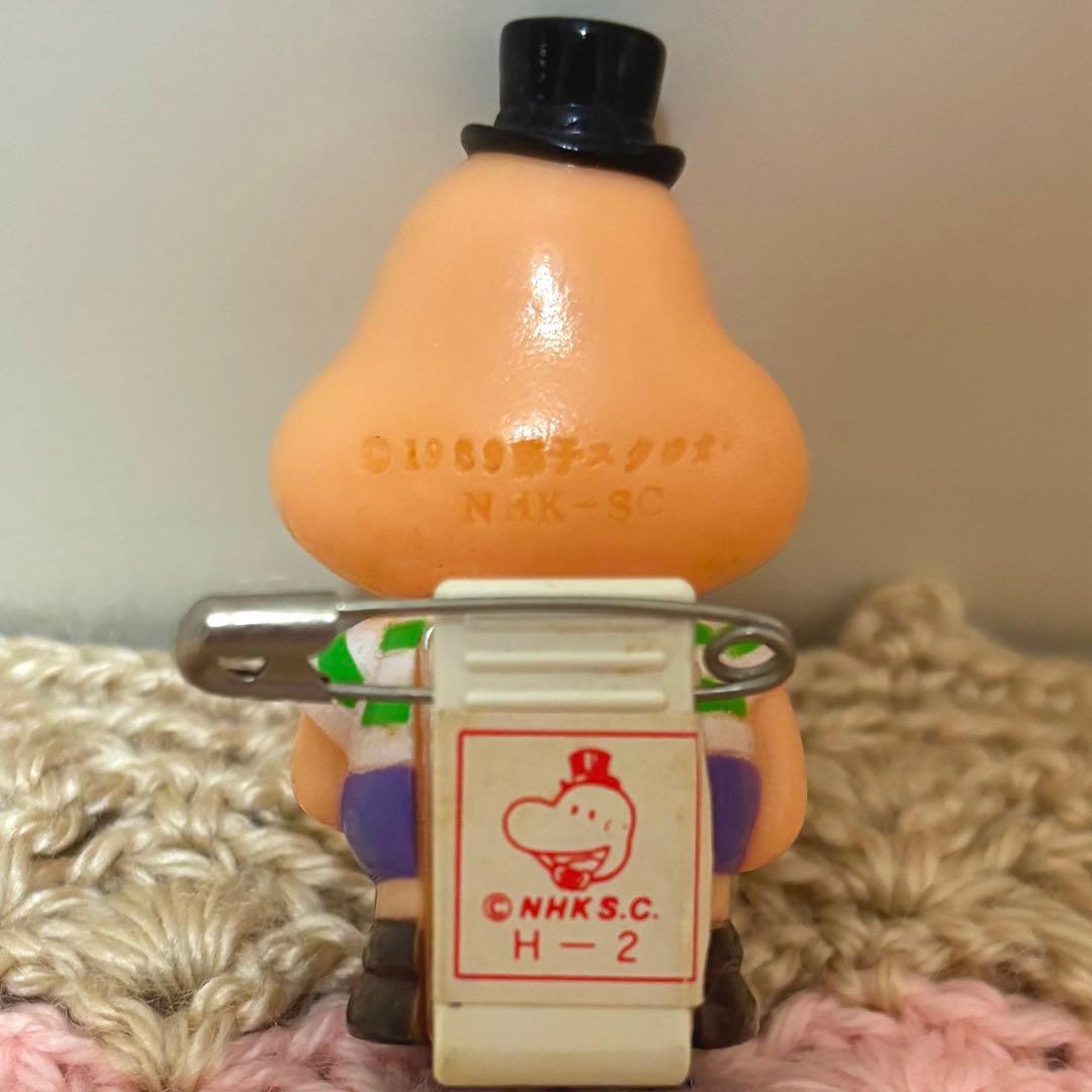 パラソルヘンべえ　未使用品　ソフビ　ブローチ　1989年