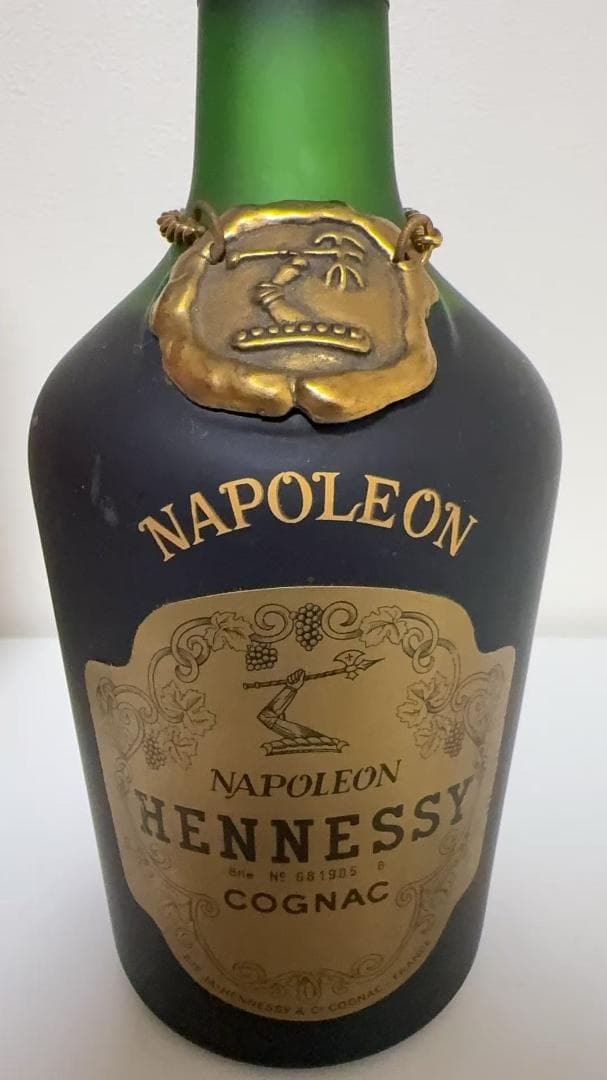 古酒　ヘネシー　ナポレオン　ブラスドール　700ml　中古品　未開栓　箱付き