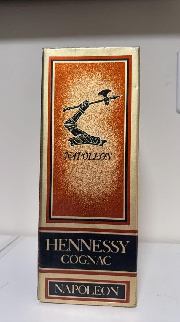 古酒　ヘネシー　ナポレオン　ブラスドール　700ml　中古品　未開栓　箱付き
