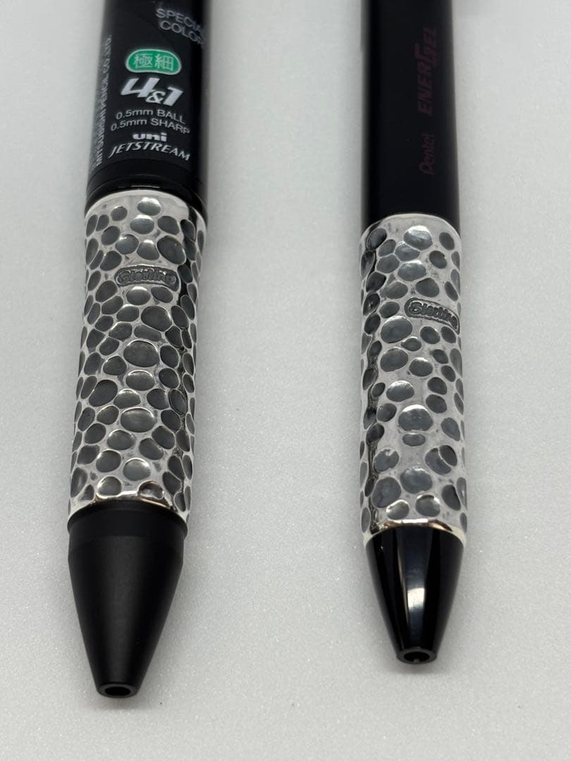 ボールペン　シルバーグリップ