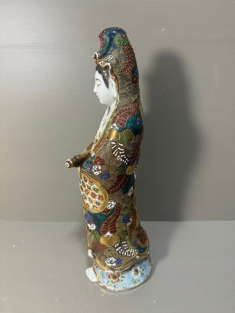 2308 九谷焼 観音菩薩像 仏像 色絵金彩 置物