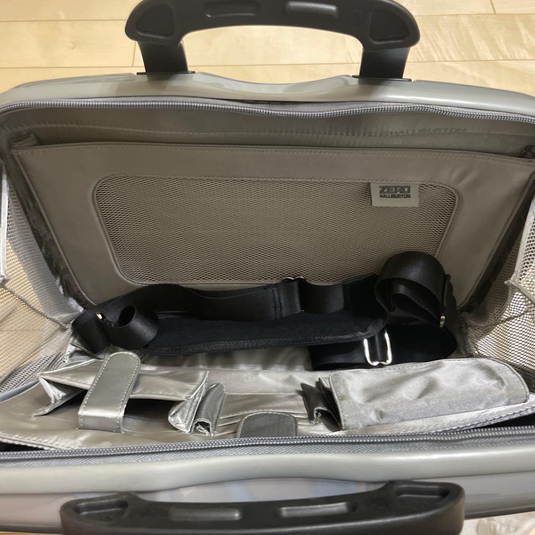 【未使用品】ZERO HALLIBURTON Z-FLEX グレー