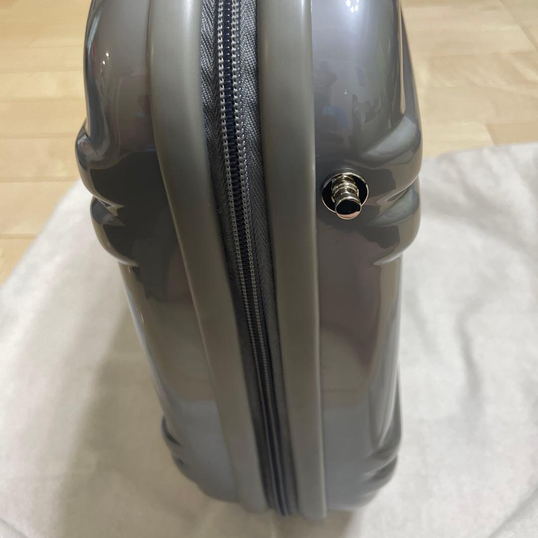 【未使用品】ZERO HALLIBURTON Z-FLEX グレー