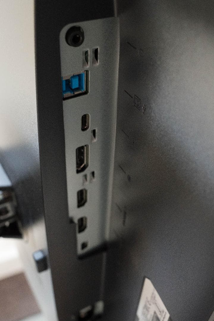 BenQ SW270C カラーマネジメントモニター 27インチ 遮光フード付