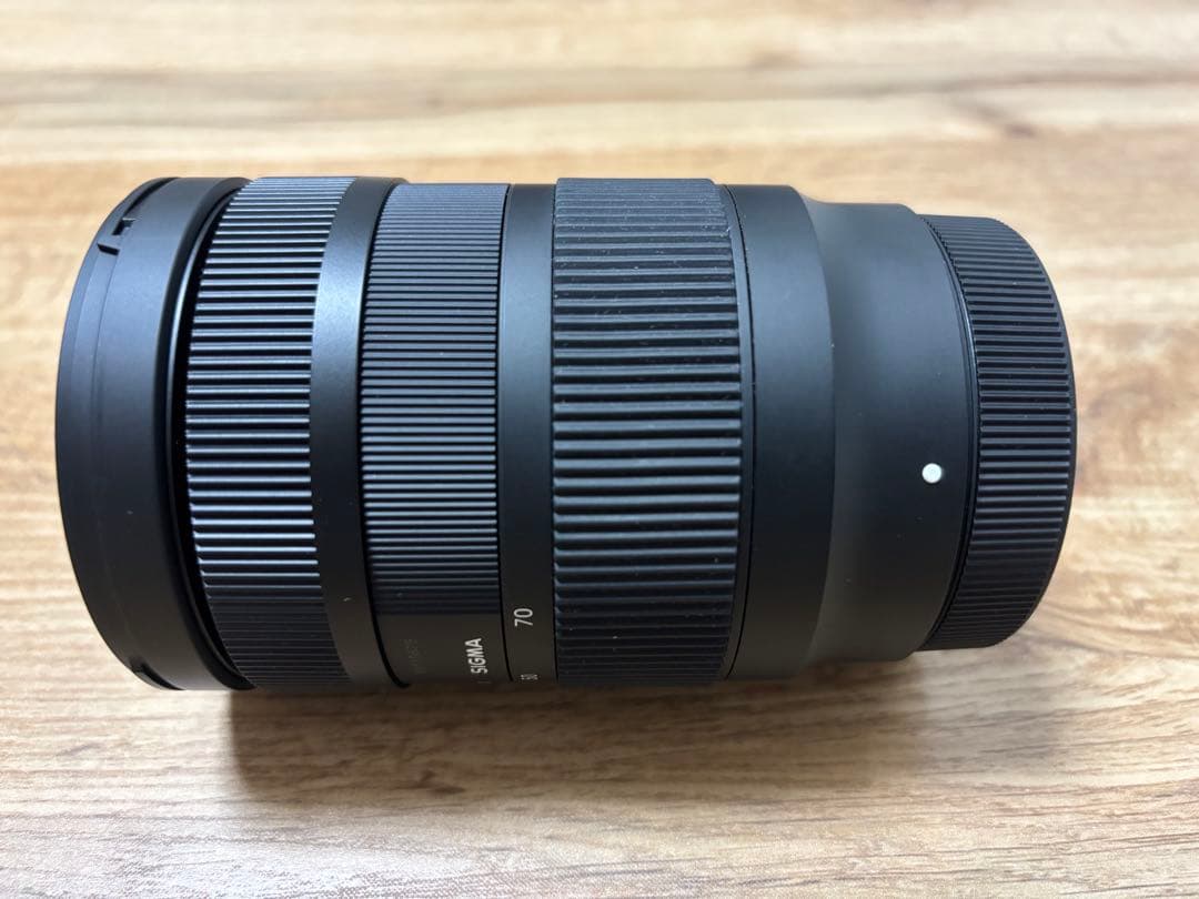 美品 SIGMA 28-70mm F2.8 DG DN ズームレンズ　Lマウント
