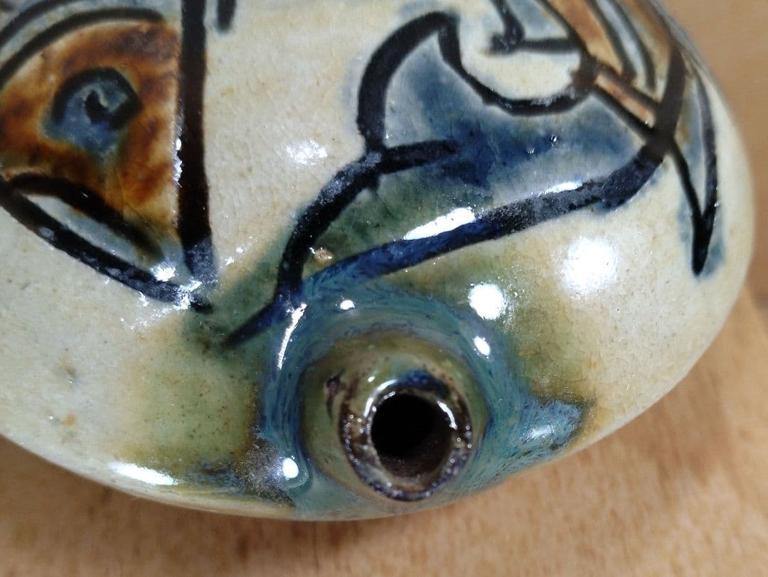 【本物保証】金城次郎 壷屋焼水滴 共箱 栞2 人間国宝 壺屋焼 魚紋水滴 美品