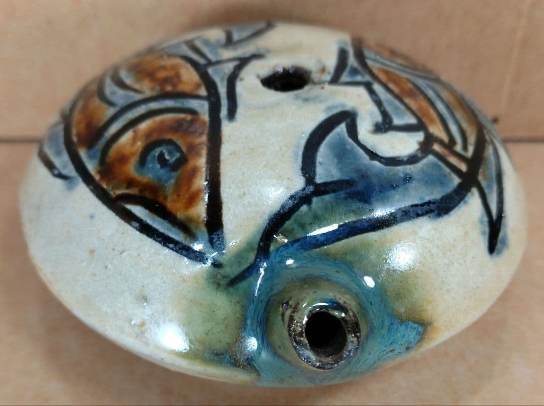 【本物保証】金城次郎 壷屋焼水滴 共箱 栞2 人間国宝 壺屋焼 魚紋水滴 美品