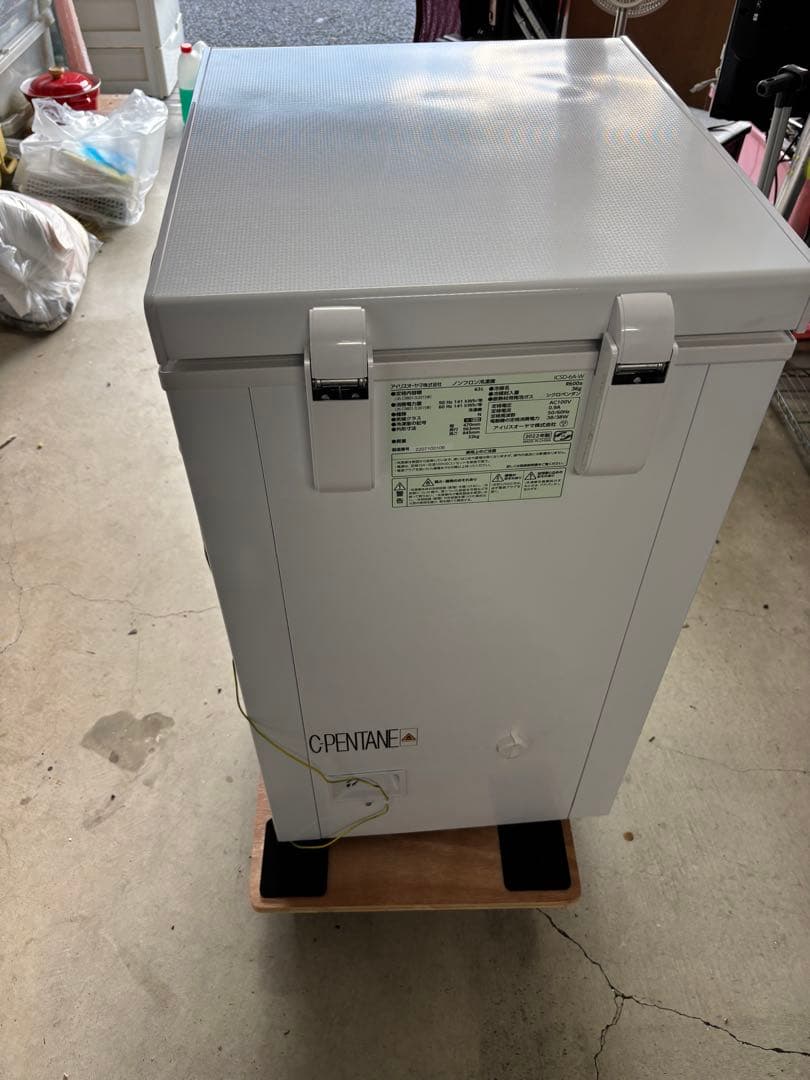 アイリスオーヤマ 冷凍庫 上開き 63L 直冷式 ICSD-6A-W2022年製