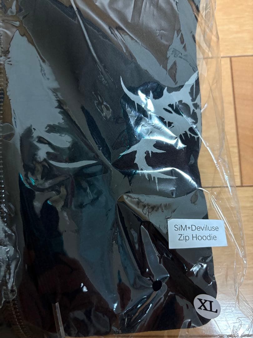 ミュージシャン SiM x Deviluse ZIP Hoodie Black S25001