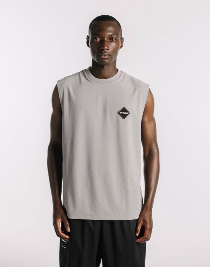 ア*ン様 F.C.Real Bristol ブリストル　ノースリーブ　S　タンク