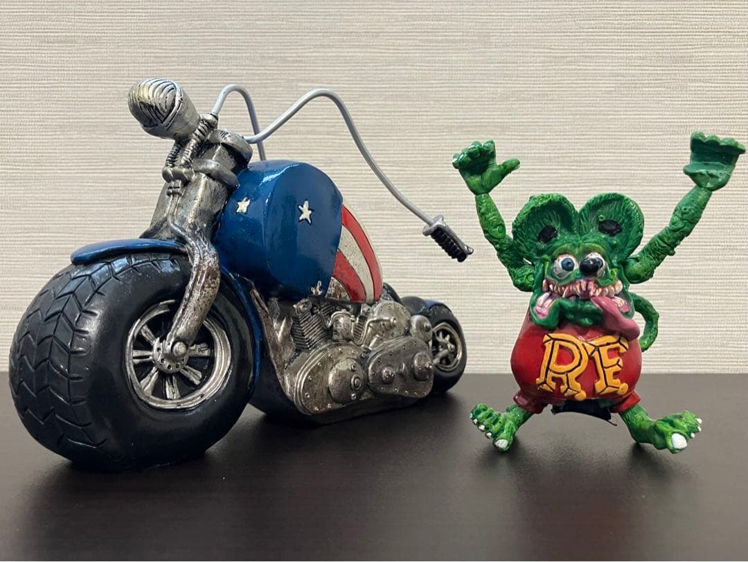 RAT FINK★チョッパー置物ハーレーミニカーホットロッド灰皿ラットフィンク
