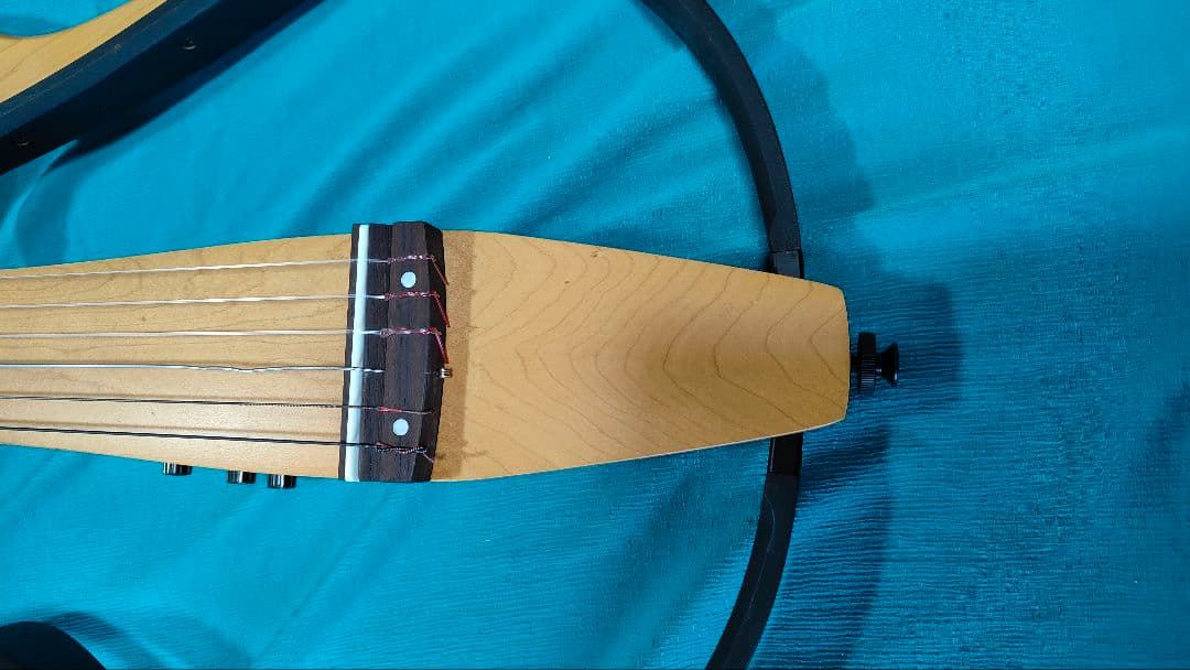 ヤマハ サイレントギター ナチュラル純正ケース付き ほか 付属品多数