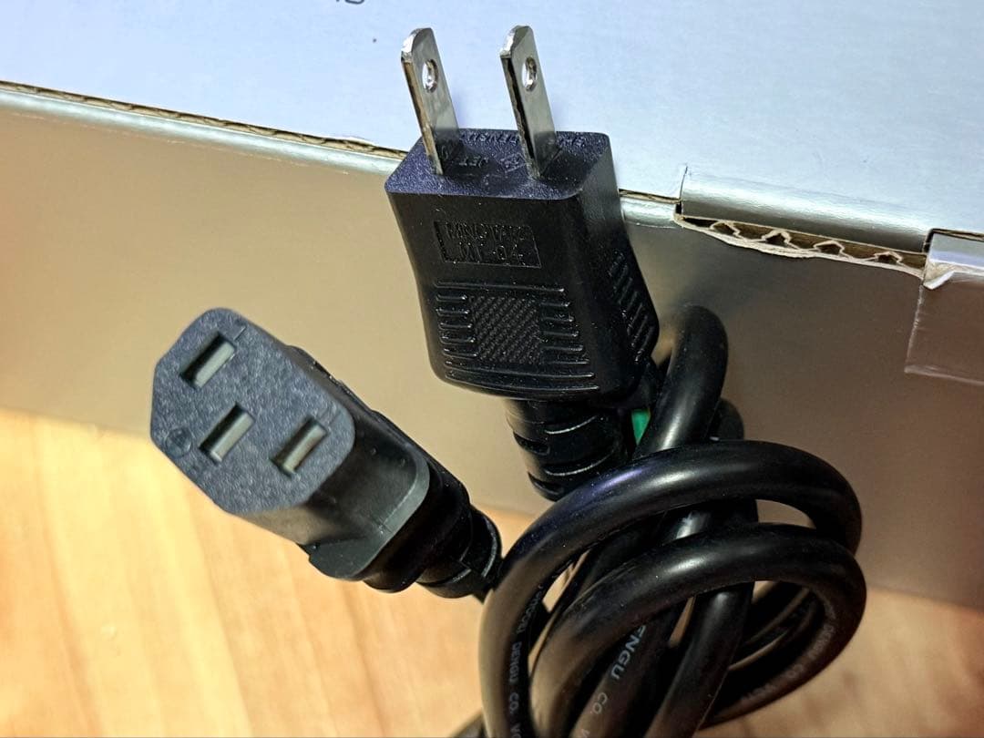 【中古品】ADA ソーラーRGB シェード付き